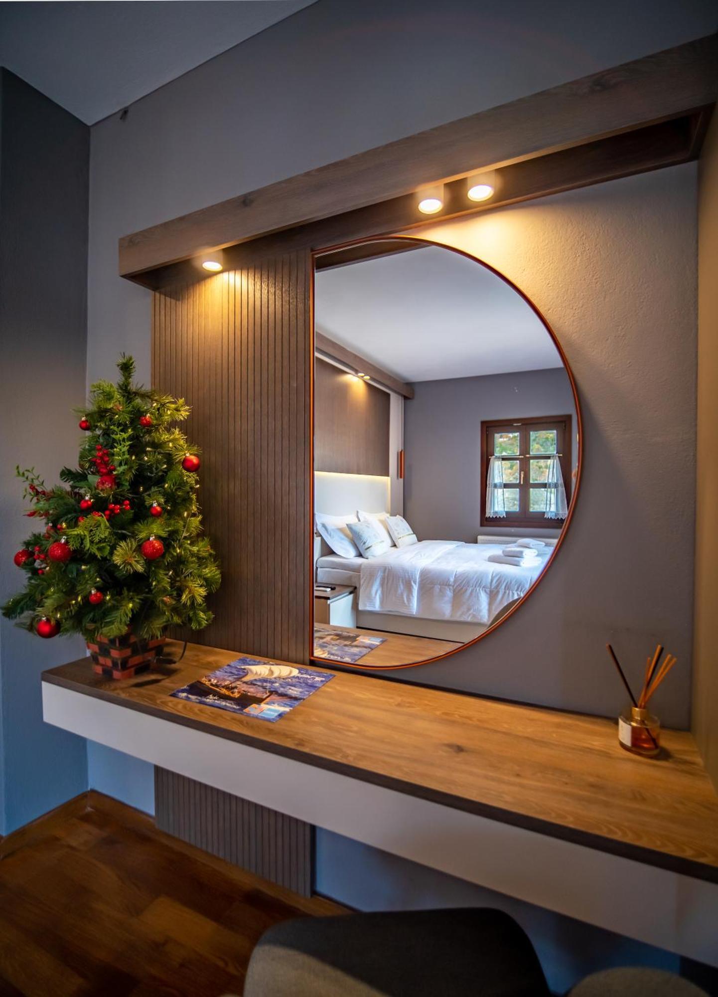 Erofili Hotel & Suites ปอร์เตเรีย ภายนอก รูปภาพ