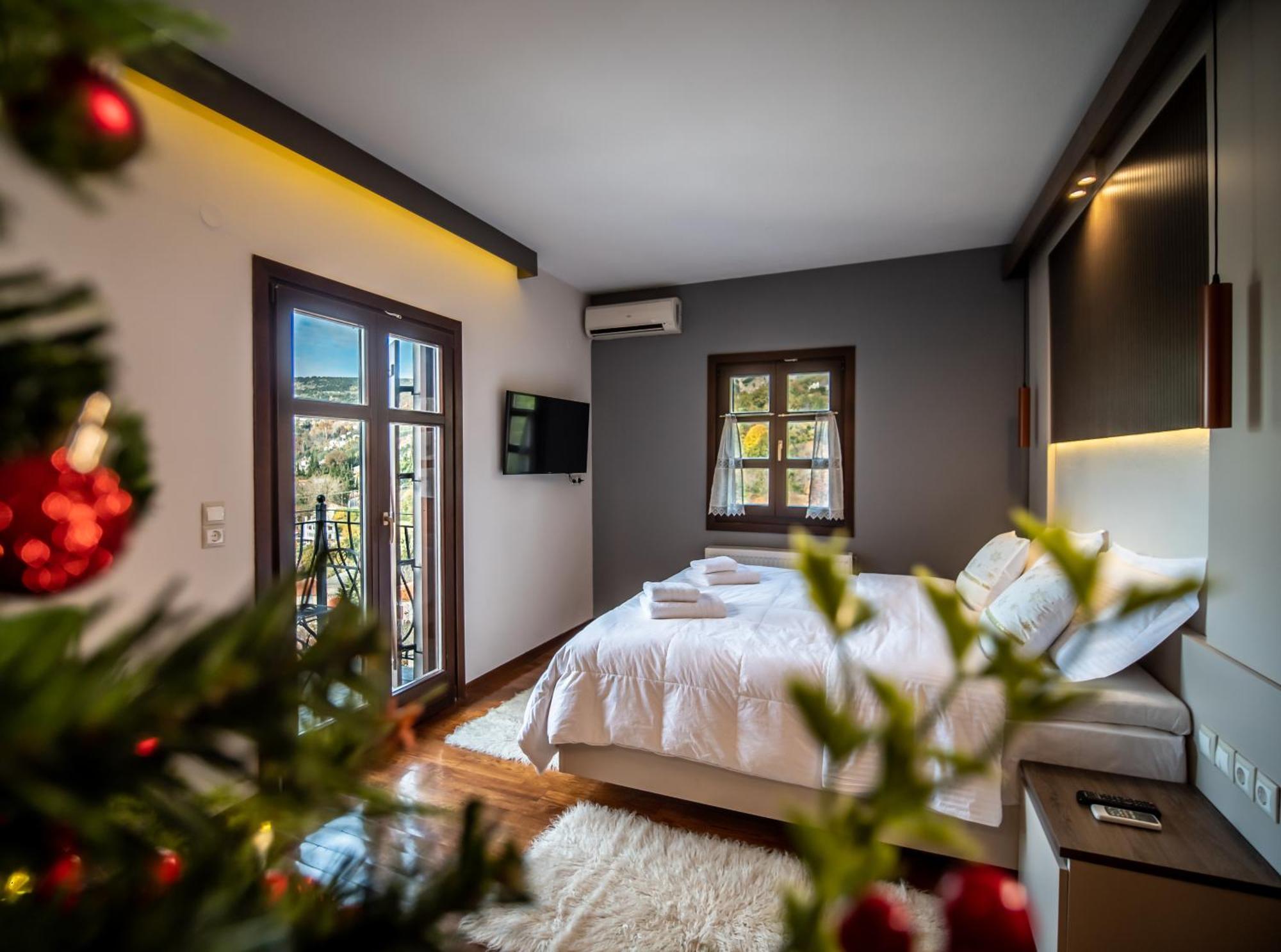 Erofili Hotel & Suites ปอร์เตเรีย ภายนอก รูปภาพ