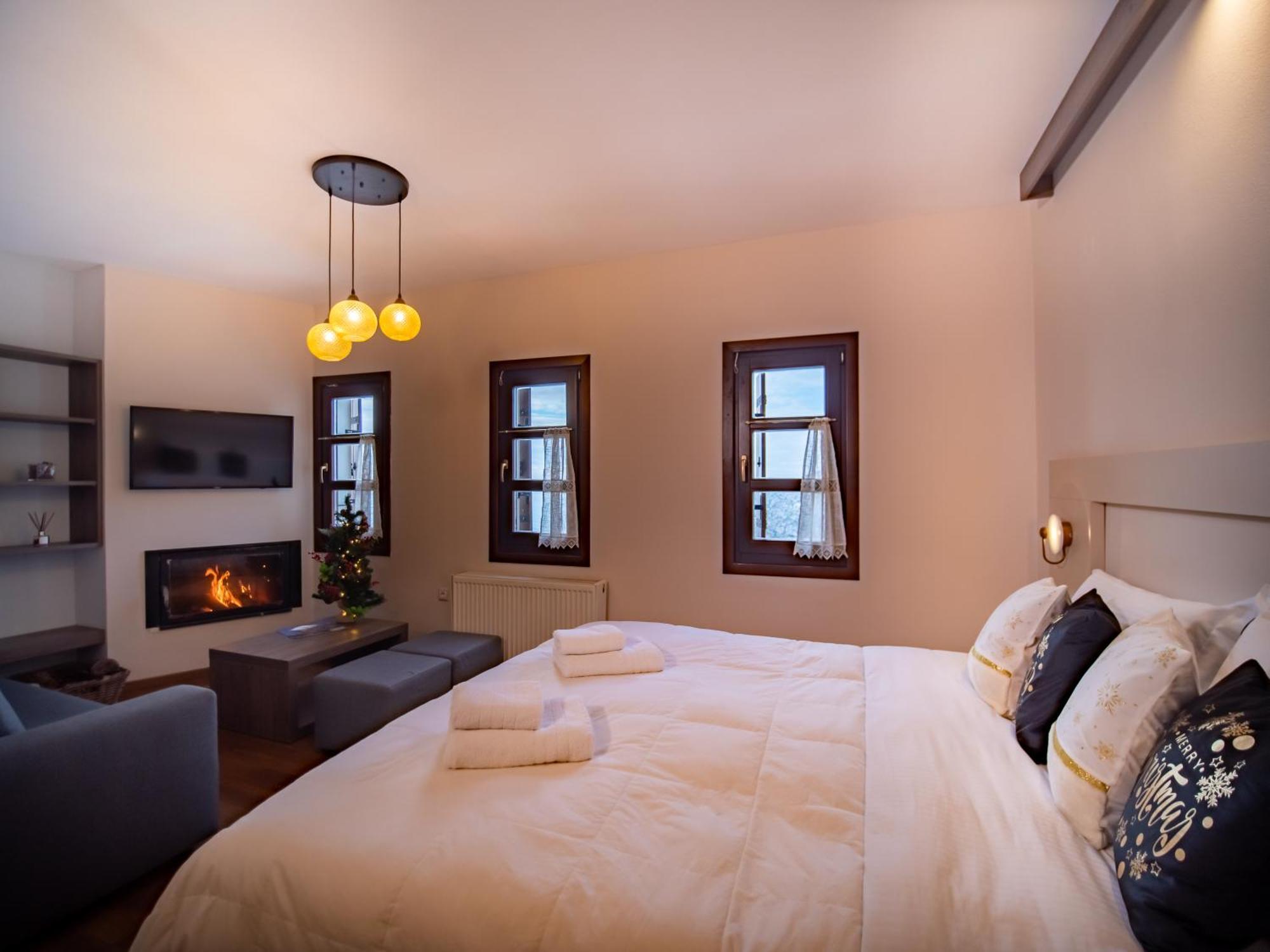 Erofili Hotel & Suites ปอร์เตเรีย ภายนอก รูปภาพ